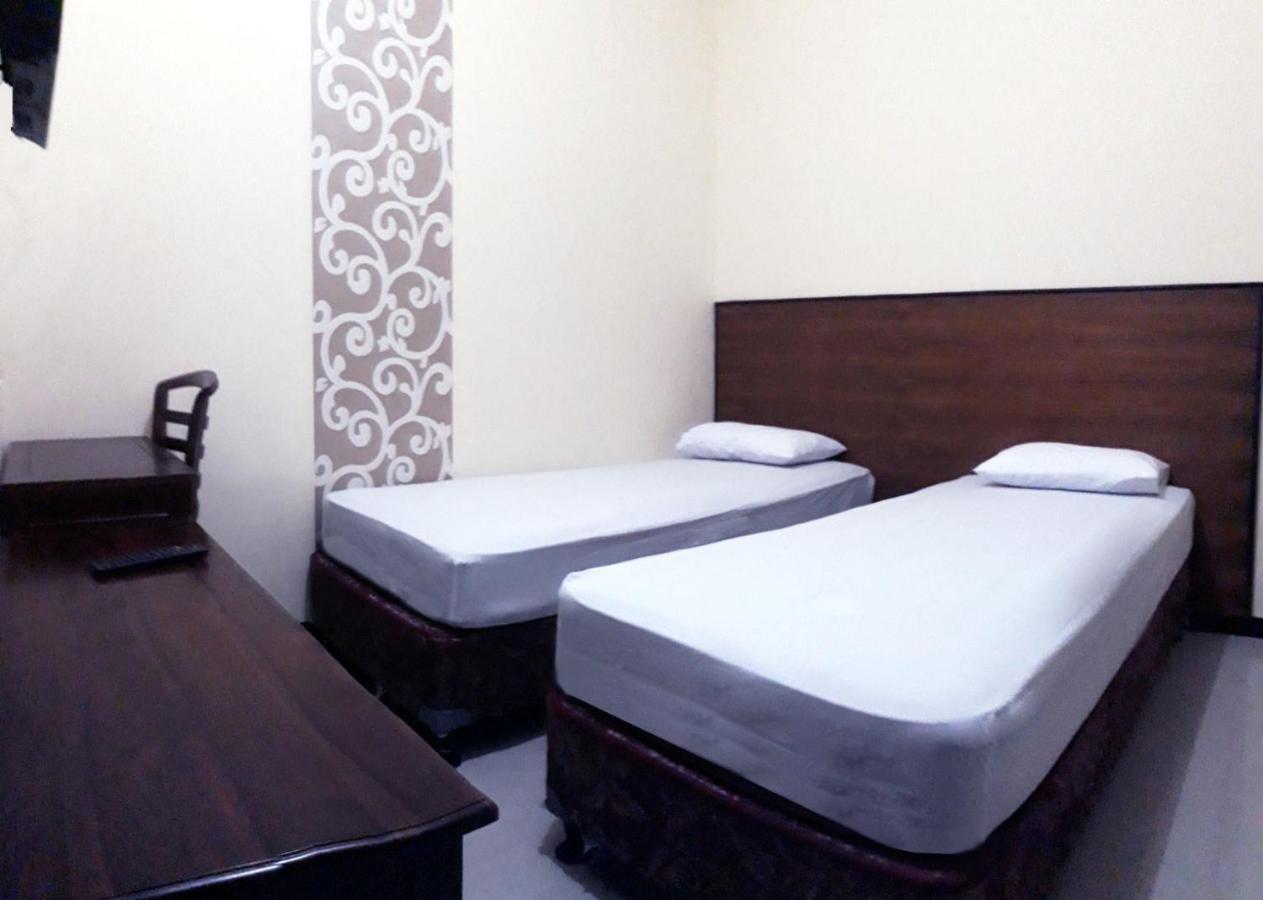 Hotel Pelangi Indah Semarang Ngoại thất bức ảnh