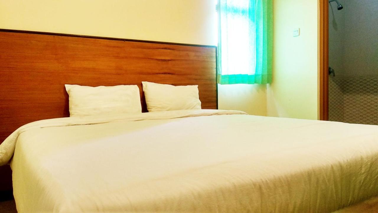 Hotel Pelangi Indah Semarang Ngoại thất bức ảnh