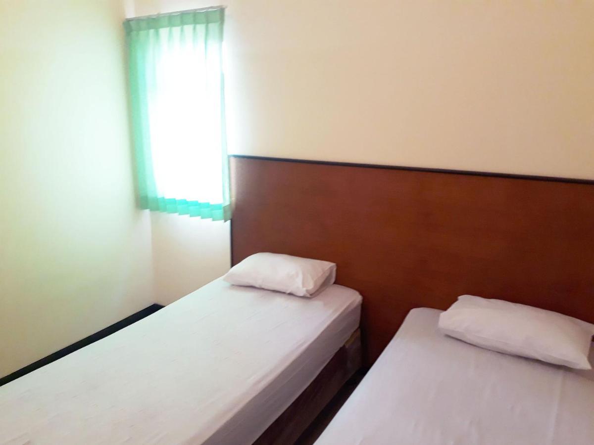 Hotel Pelangi Indah Semarang Ngoại thất bức ảnh