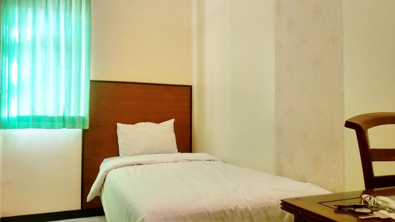 Hotel Pelangi Indah Semarang Ngoại thất bức ảnh
