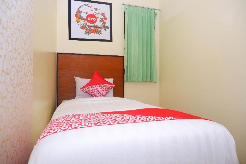 Hotel Pelangi Indah Semarang Ngoại thất bức ảnh